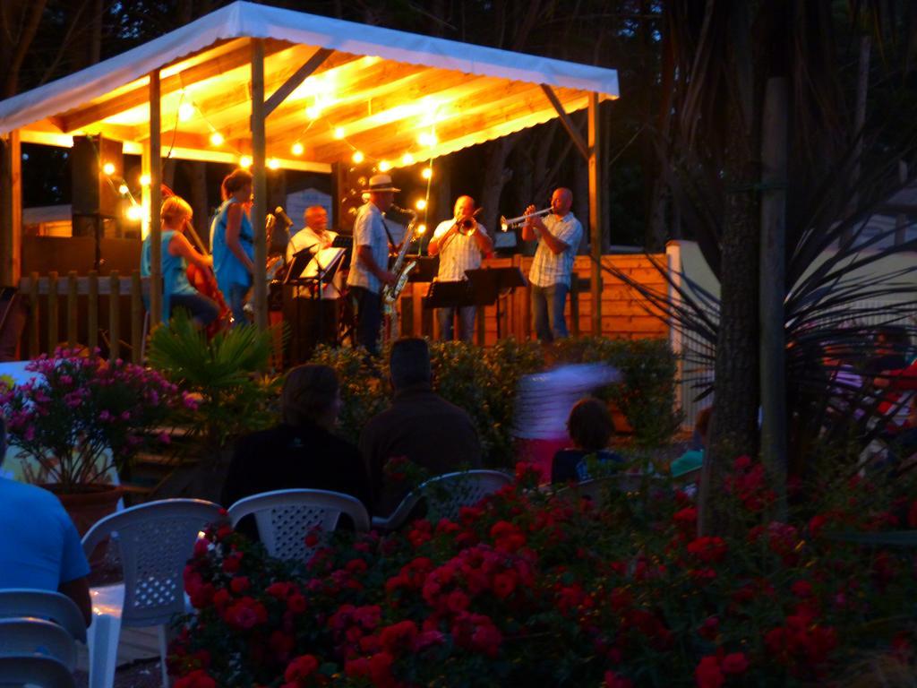 Camping La Maurie Foulerot Bagian luar foto