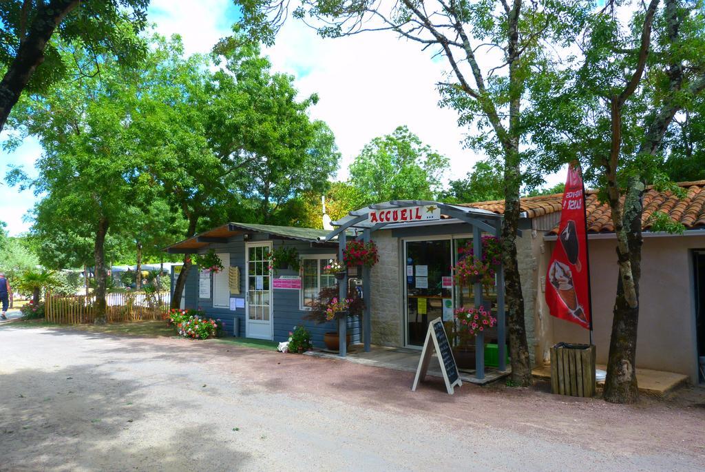 Camping La Maurie Foulerot Bagian luar foto
